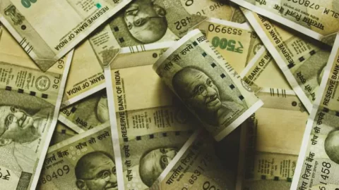 Disposal of PACL assets has fetched Rs 878.20 crore so far: Govt data
